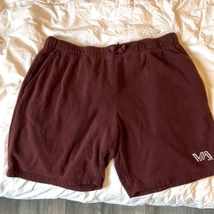 RVCA Men’s maroon cotton/polyester 60/40 shorts